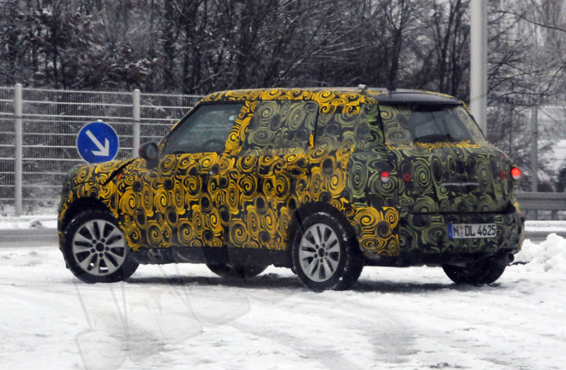 Illustration for article titled MINI Crossover: Little SUV Caught Braving Snowy Weather